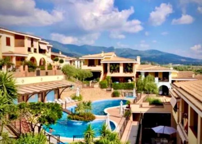 Bilocale Con Piscina A * Villasimius