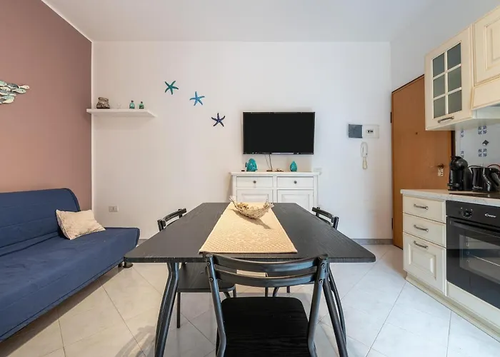 Bilocale Con Piscina A Apartman *