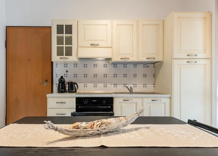 Bilocale Con Piscina A Apartman