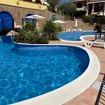 Bilocale Con Piscina A Villasimius