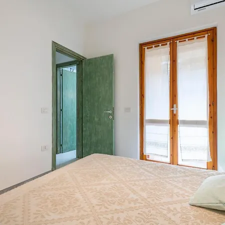 Bilocale Con Piscina A