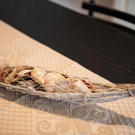 Bilocale Con Piscina A