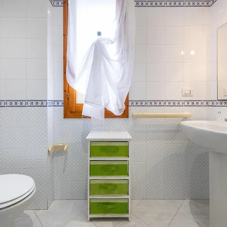 Bilocale Con Piscina A דירה