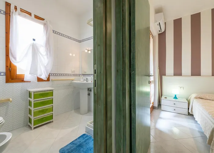 Lejlighed Bilocale Con Piscina A *